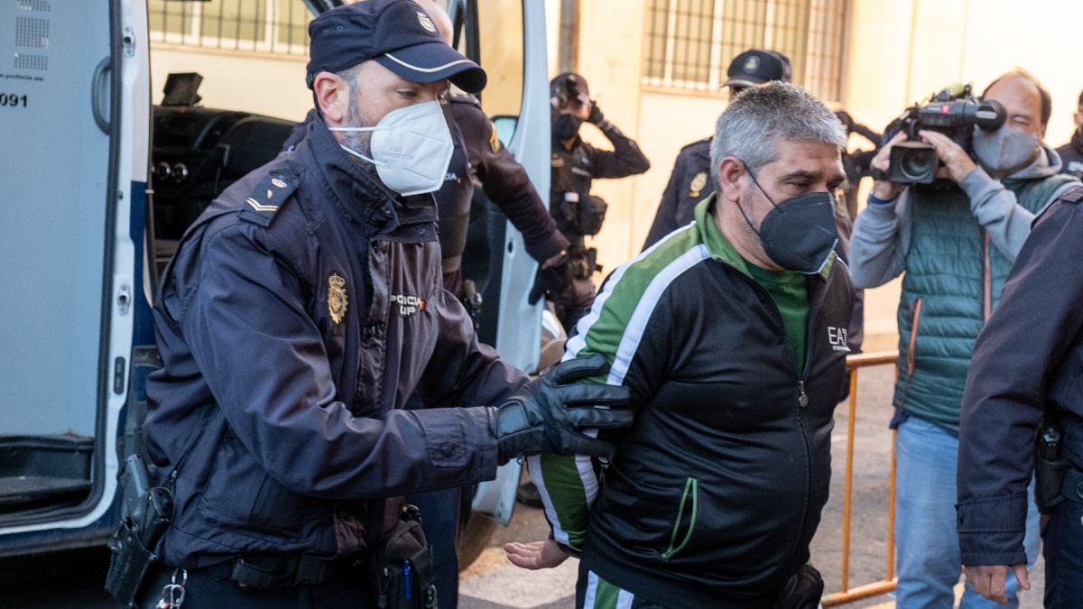 Bernardo Montoya llega al juicio