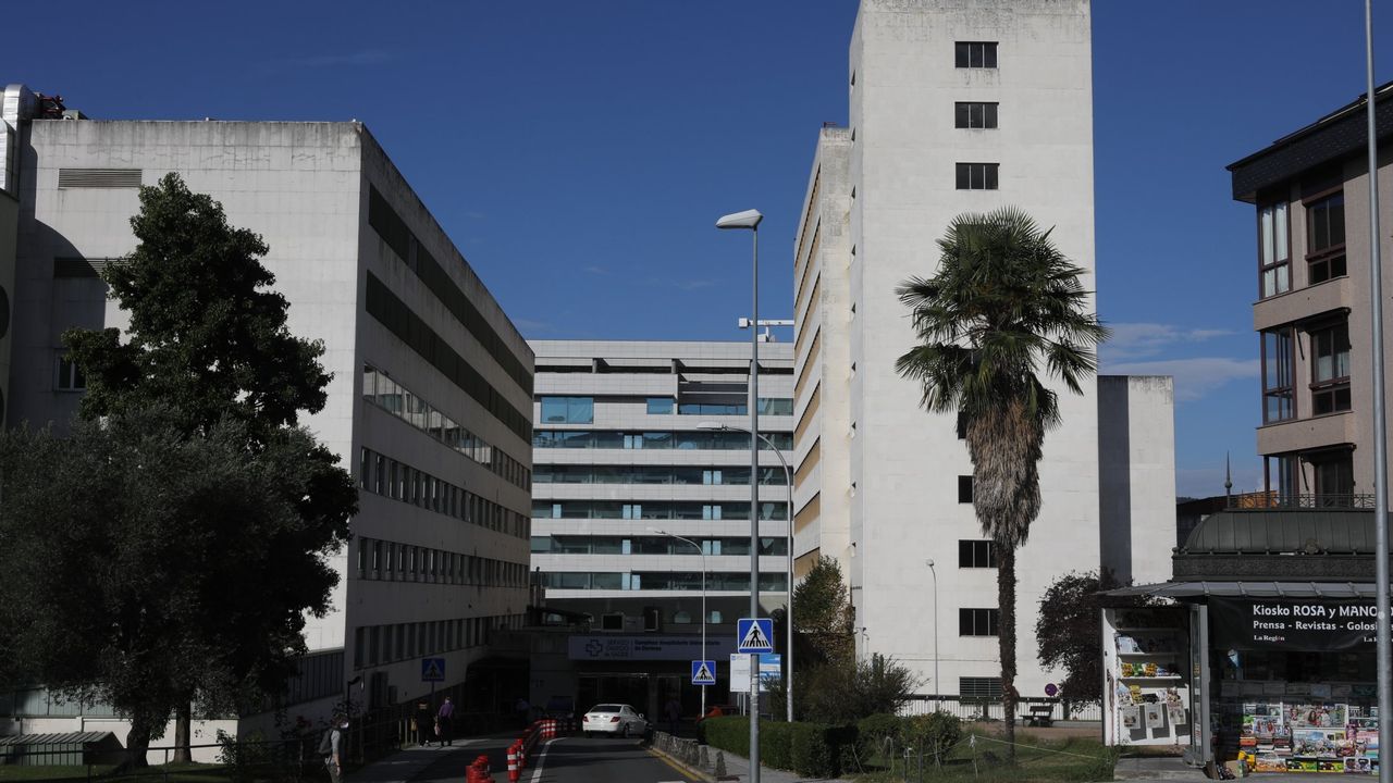 Exterior del Complexo Hospitalario Universitario de Ourense